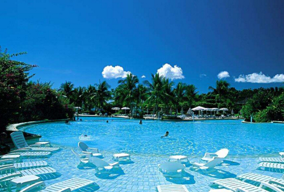 ?？诼糜? /> 
</p>
??菲律賓觀光部首都地區(qū)主任辛席婭表示，?？谂c菲律賓的旅游是雙向互動的，近年來由于經(jīng)濟發(fā)展迅速，許多菲律賓年輕人選擇出國旅游，而?？谪S富的旅游資源、便利的簽證政策及直飛航班，將會引爆菲律賓旅客去?？诼糜蔚臒崆?。辛席婭建議馬尼拉和?？诮⒒ハ嗪献?、互相推介、互相輸送旅客的雙向聯(lián)合機制，促成兩地旅游、經(jīng)貿(mào)多方位合作與發(fā)展。<br />
??推介會上，?？谂c菲律賓雙方在旅游優(yōu)惠政策、接待條件、產(chǎn)品特色等方面進(jìn)行了深入交流，計劃未來將加強合作力度，攜手共同促進(jìn)旅游和經(jīng)濟的發(fā)展。<br />
<div>
	<br />
</div></p>
<p><div   id=